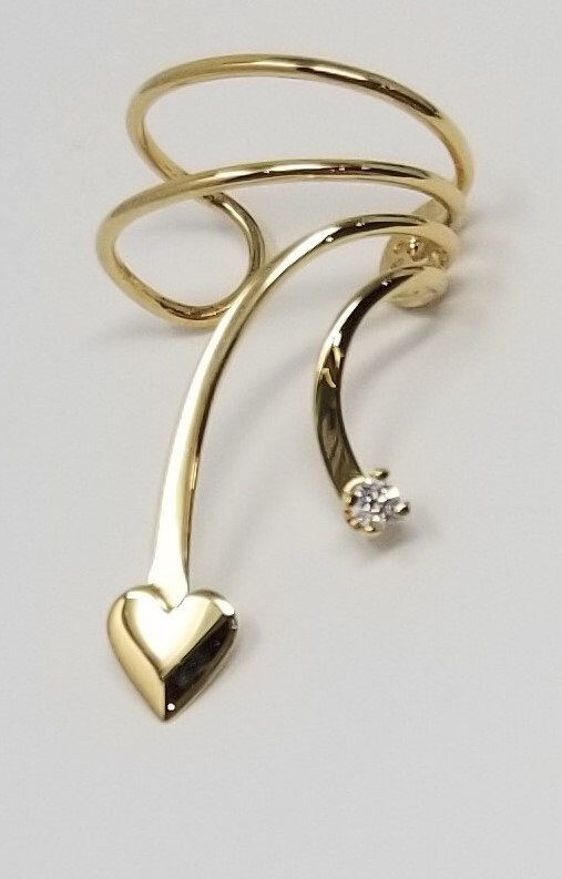 Heart CZ EARCUFF, Gold/silver Presented by ©harry Mason