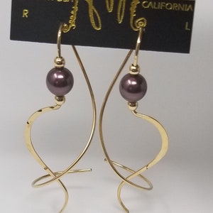 Spiral Earrings, EARSPIRALS, Dark & Lavender-Chocolate Pearls, Gold/Silver, Harry Mason Jewelry, Corkscrew, Twist, Lightweight Earrings