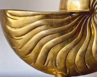 Large-Vintage-Solid-Brass-Nautilus-Shell-Decor