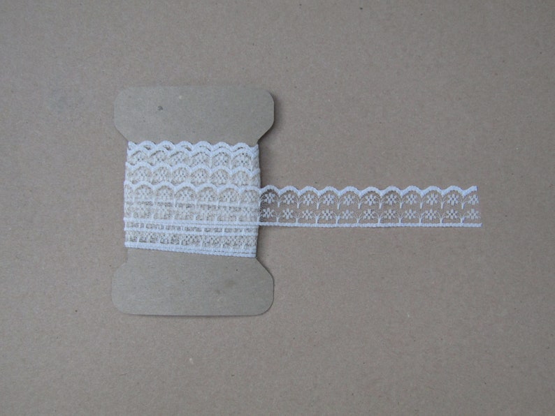 Mixed Media Fabric-Sewing-Collage Fabric Junk Journal Supplies 3 Yards Tea Stained Vintage Floral Lace Trim Vintage Sewing Lace Trims