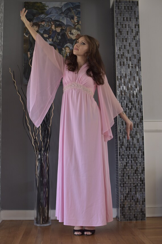 Totally Amazing 1970s Bubblegum Pink Angel Sleeve 