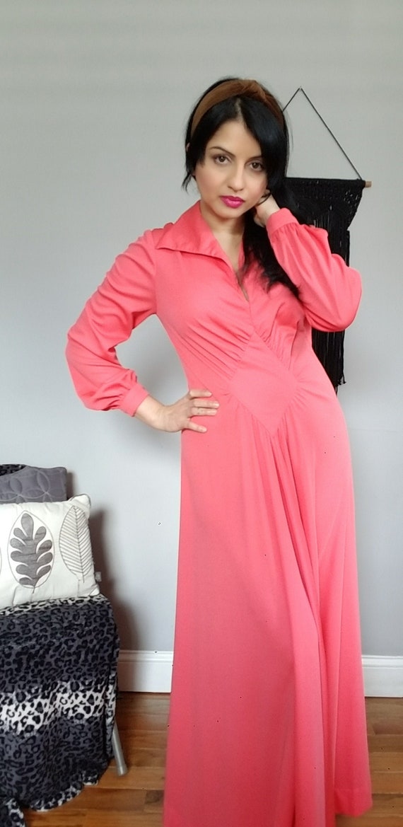 Gorgeous 1970's Vintage Perfect Pink Collared Maxi