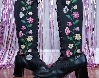Incredible 1970s Black Floral  Embroidered Boots Women's Size 7 Penny Lane Almost Famous