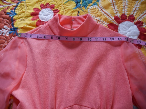 Adorable 1960s Peachy Coral Mockneck Long Sleeve … - image 8