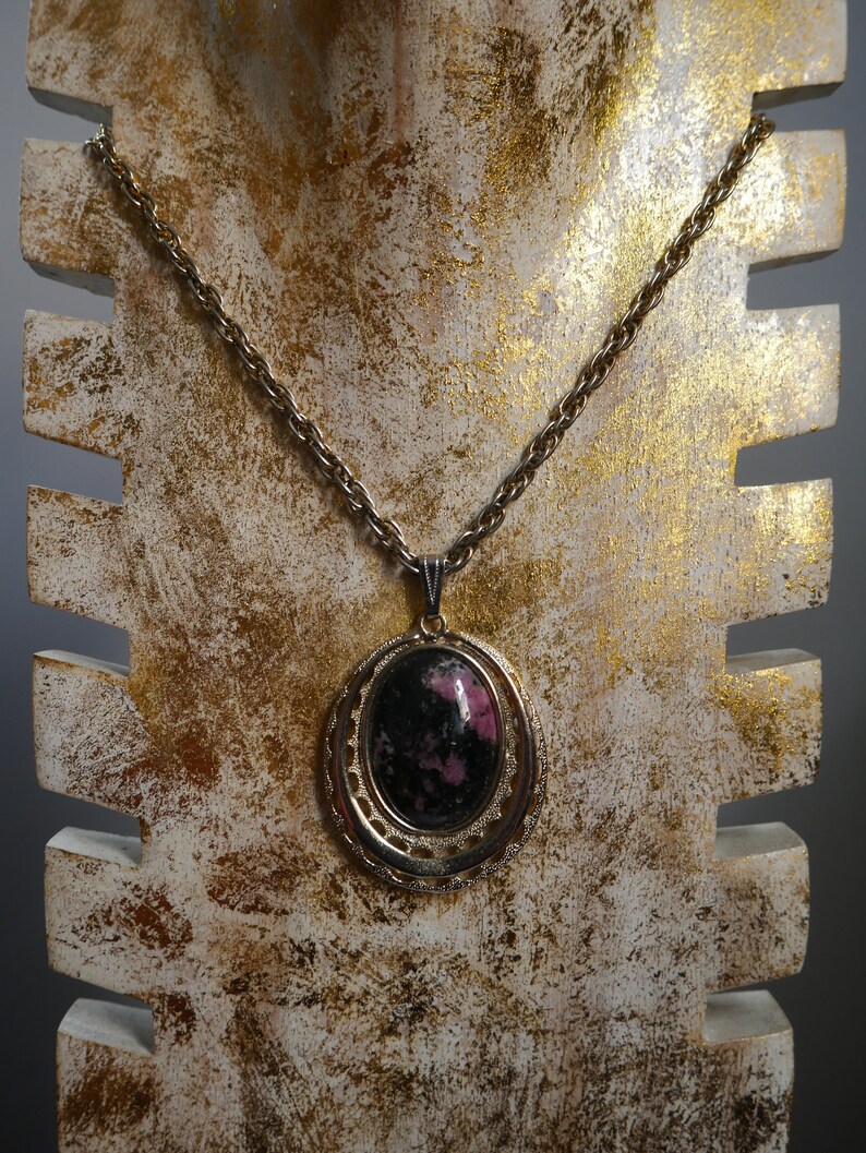 Beautiful Vintage Silver Black and Pink Marble Pendant Necklace 60s Costume Jewelry