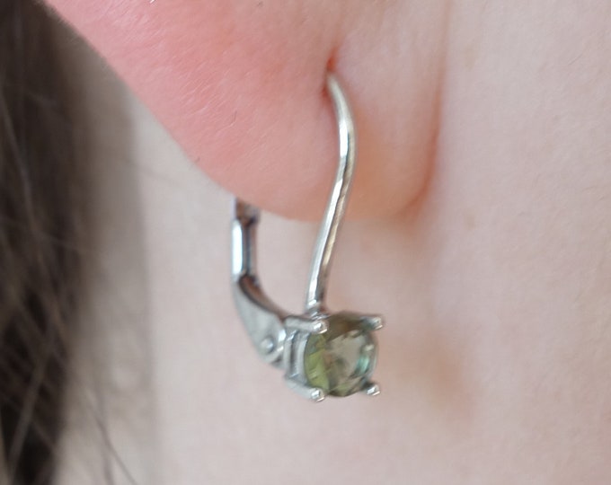 Silver moldavite earrings with circle green gemstone vltavin on the clasp certificate authenticity