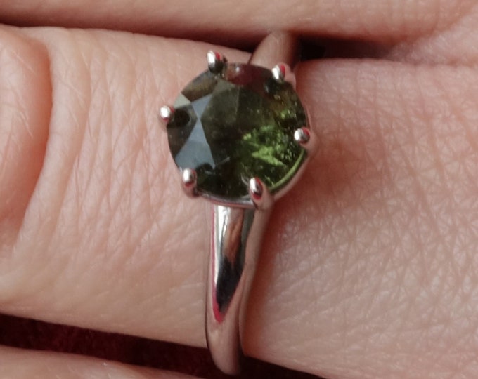 Faceted certificated Moldavite silver ring engaggement Green round stone vltavin gift for her Sizes 6 7 8 9 in Stock! Need another size tell