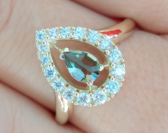 Ring Queen with certificated real drop pear Czech faceted moldavite zirconia 6 7 8 size 925 Sterling Silver 22 K, 585 Yellow Gold 14 K