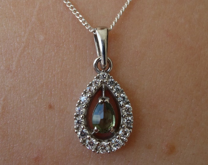 Silver 925 pendant necklace queen with natural faceted drop Czech meteorite moldavite - vltavin Ag 925+Rh certificate authenticity