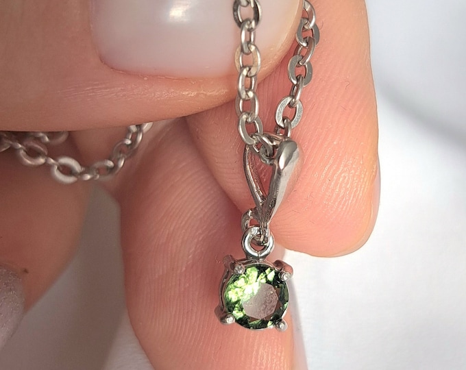 Silver pendant with certificated natural 5 mm round faceted moldavite Vltavin necklace Meteorite jewelry Rare green gemstone
