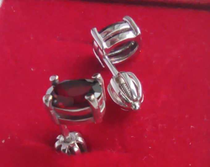 Silver oval Czech garnet pyrope studs earrings with pyrope January birthstone 7 mm with certificate authenticity, Sterling silver 925/1000