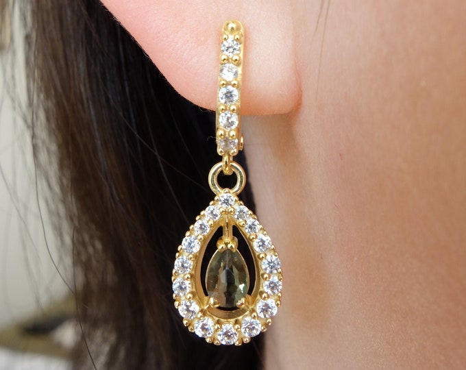 Gold plated gilded silver earrings Queen with faceted drop moldavite - vltavin, cubic clear zircon, English Lock, certificate authenticity