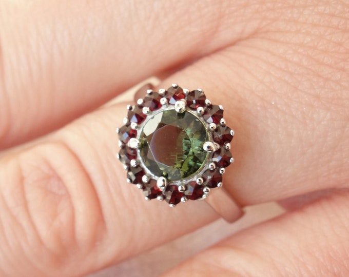 Silver ring Green Ray with Czech round faceted moldavite and garnets engagement ring Ag 925 Sterling 22K certificate authenticity