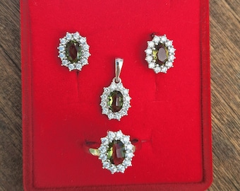 Silver Set Orchid with faceted oval Czech certificated green moldavite vltavin and clear zirconia earrings English Lock pendant ring