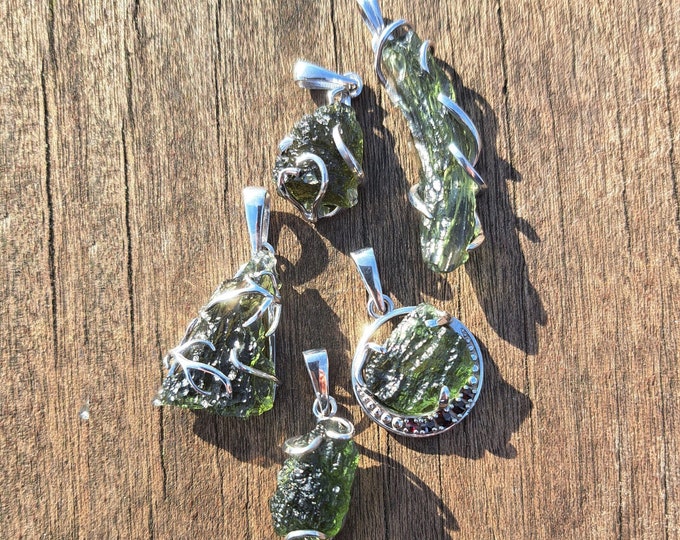 Moldavite pendant authentic in sterling silver with certificate 925 for men and women, Real Czech moldavite vltavin, raw meteorite exclusive
