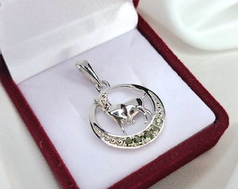 Taurus Zodiac moldavite silver pendant, Real Czech meteorite moldavite, cosmic powerful stone, Horoscope Astrology Sign Medallion Pendant