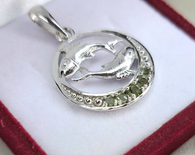 Pisces Zodiac moldavite silver pendant, Real Czech meteorite moldavite, cosmic powerful stone, Horoscope Astrology Sign Medallion Pendant