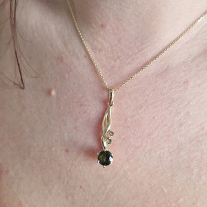 Pendant faerie with faceted round Czech meteorite moldavite 925 Sterling Silver 22 K, 585 White Gold 14 K, 585 Yellow Gold 14 K