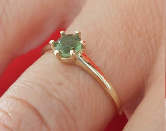 Ring with faceted circle certificated moldavite vltavin in yellow gold 925 Sterling Silver 22K + Rh, 585 White Gold 14K, 585 Yellow Gold 14K