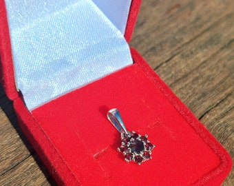 Silver garnet pendant January birthstone necklace with natural flower round red Czech pyrope certificate authenticity, sterling 925 Ag 22K