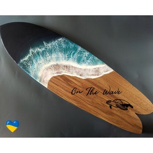 Handgemaakte surfplankkunst van 33 inch met gegraveerd ontwerp, ideaal surferverjaardagscadeau voor hem, perfect strandhuisdecor afbeelding 8