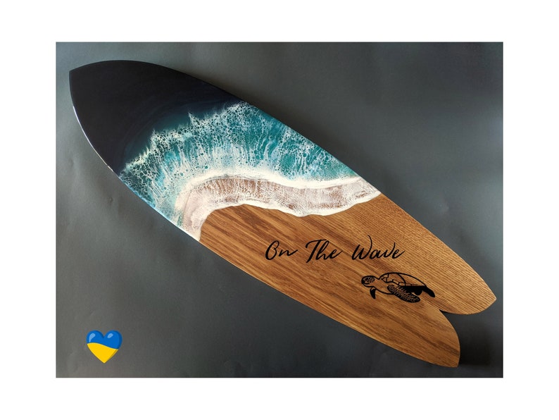 Handgemaakte surfplankkunst van 33 inch met gegraveerd ontwerp, ideaal surferverjaardagscadeau voor hem, perfect strandhuisdecor afbeelding 8