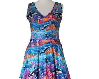 Vestido com estampa de baleia e skatista bordado com vida marinha tamanho P-5XL kawaii kitsch retrô rockabilly fofo moda alternativa