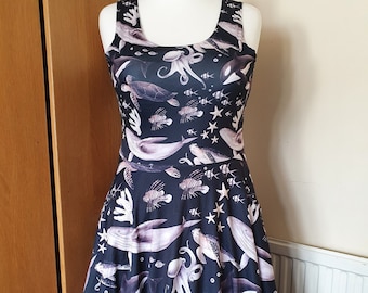 Vestido de patinadora com estampa de polvo e baleia, tartaruga e criaturas do oceano - Tamanhos P a 5XL plus size