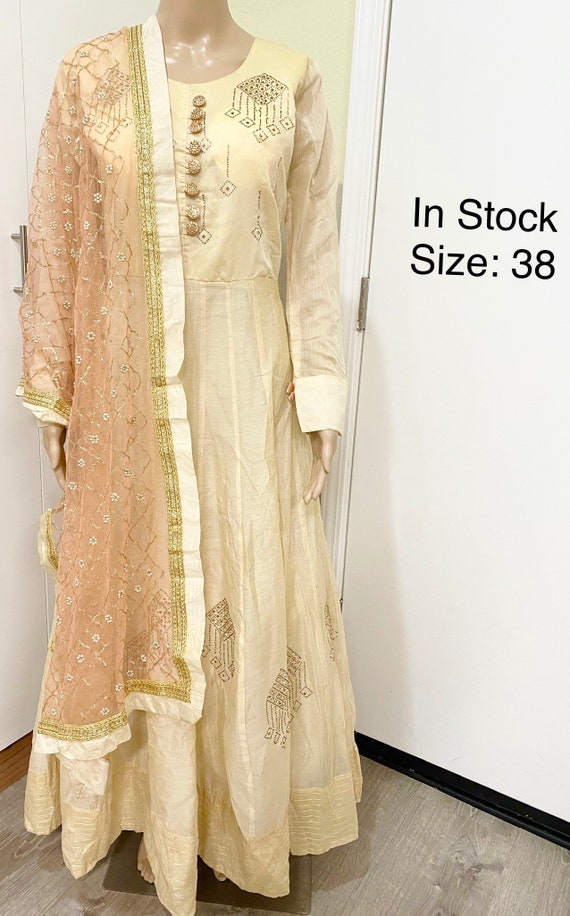 Anarkali Collection Online - Rent Designer Ethnic Anarkali for Women and  Men @Rentitbae.com