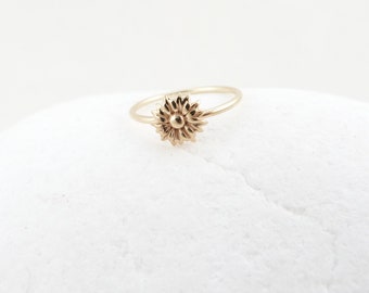 Solid Gold Flower Ring, Floral Design Ring, Sunflower, Cute Gift For Girlfriend, Daisy Ring,Birthday Gift for Daughter, Summer Gift,14K