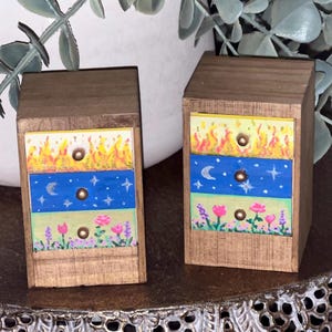 Feyre’s Dresser ACOTAR mini dresser handpainted. Archeron sisters dresser. Fantasy, Romantasy ACOTAR themed gift. SJM Bookshelf Decor