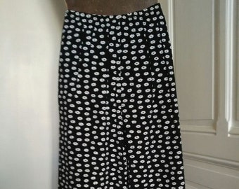 Vintage UNUSED women's summer trousers - 90s pants, black with small white flowers, elastic belt, 2 side pockets, viscose, made in France
