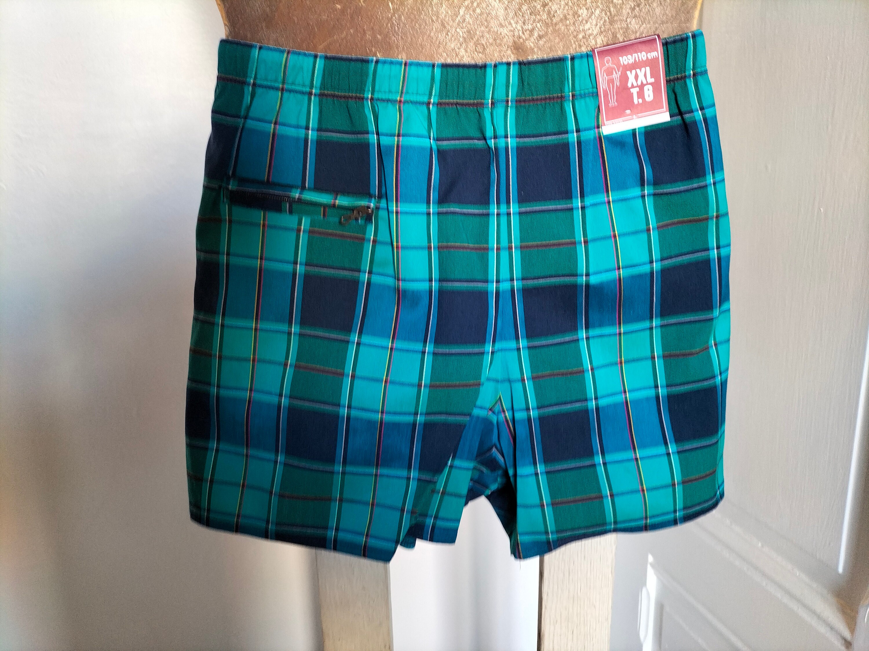 Short Bermuda Femme En Laine Écossais - Taille 46-48 (tour De Taille 88cm), Neuf Avec étiquettes, Style Classique