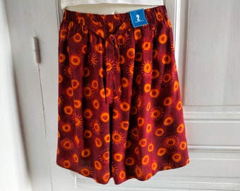 90's vintage women's long shorts - NOS, brown and orange, deadstock, floral patterns, knot in front, elastic belt, made in FRANCE