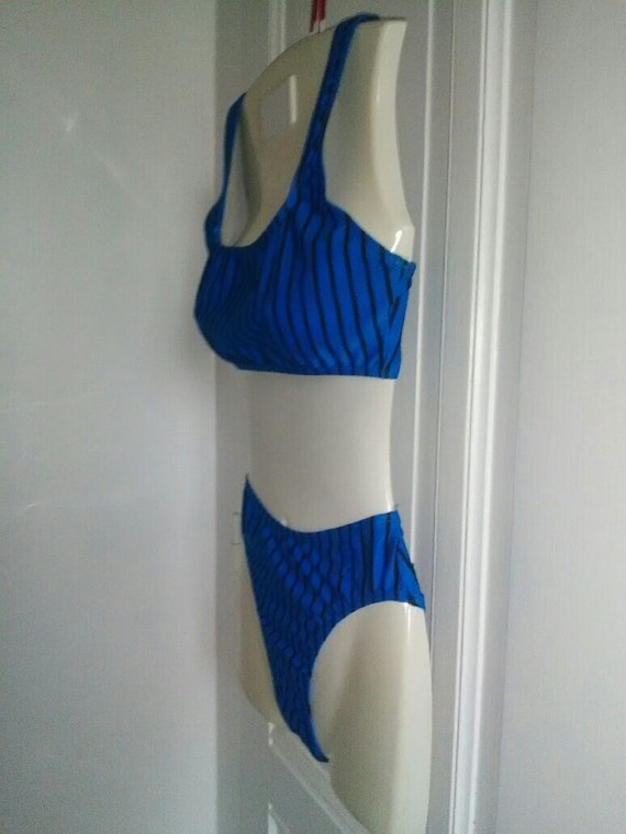 Women's UNUSED with tag 90's blue  and black scoo… - image 1