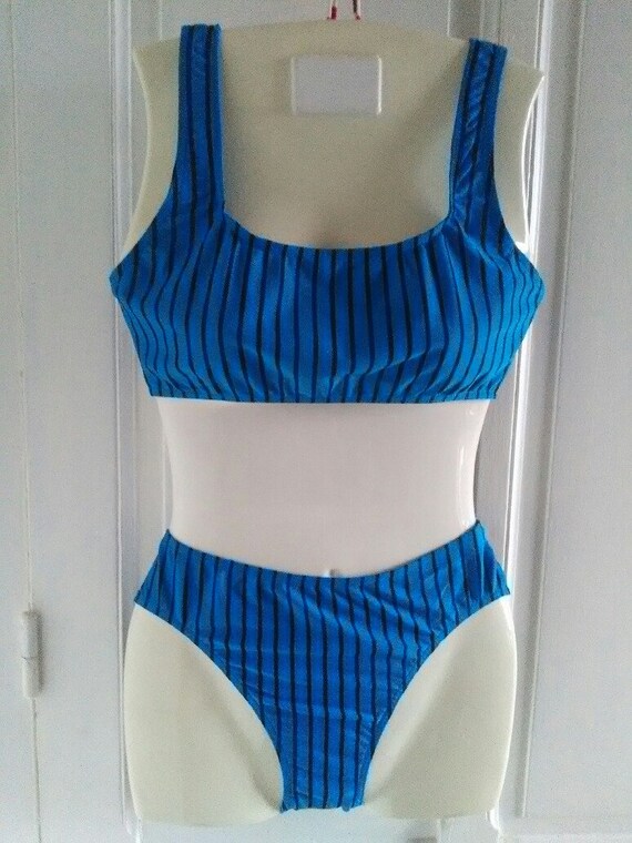 Women's UNUSED with tag 90's blue  and black scoo… - image 5