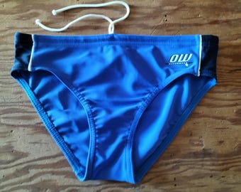 Costume da bagno vintage per ragazzi del 2002 NUOVO - blu con lati neri, logo 0W Ocean Wear, prodotto in Francia Alpstyl, NOS, slip da bagno