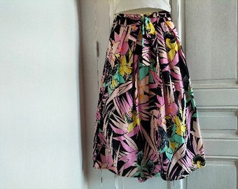 Long tropical flared skirt - UNUSED deadstock, 90's vintage, multicolored flowers patterns, tied in front, cotton, made in France