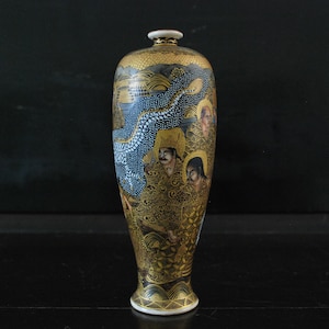 Antique Satsuma Vase - Meiji Period - Signed with Shimazu Crest