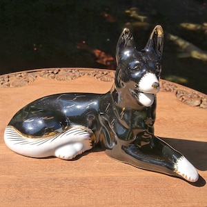 H. Bequet Quaregnon Belgium figurine Shepherd dog. Black White Gold.