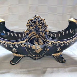Antique Sarreguemines Majolica planter 2287 blue and gold handpainted. 1875-1900