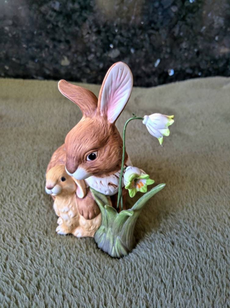 ゲーベル イースターバニーフィギュア：限定版 - Etsy 日本