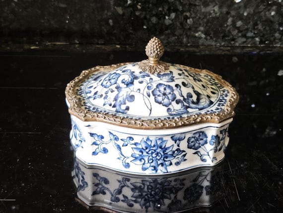 WL 1895 Wong Lee Crackled Porcelain Lidded Bowl With Bronze