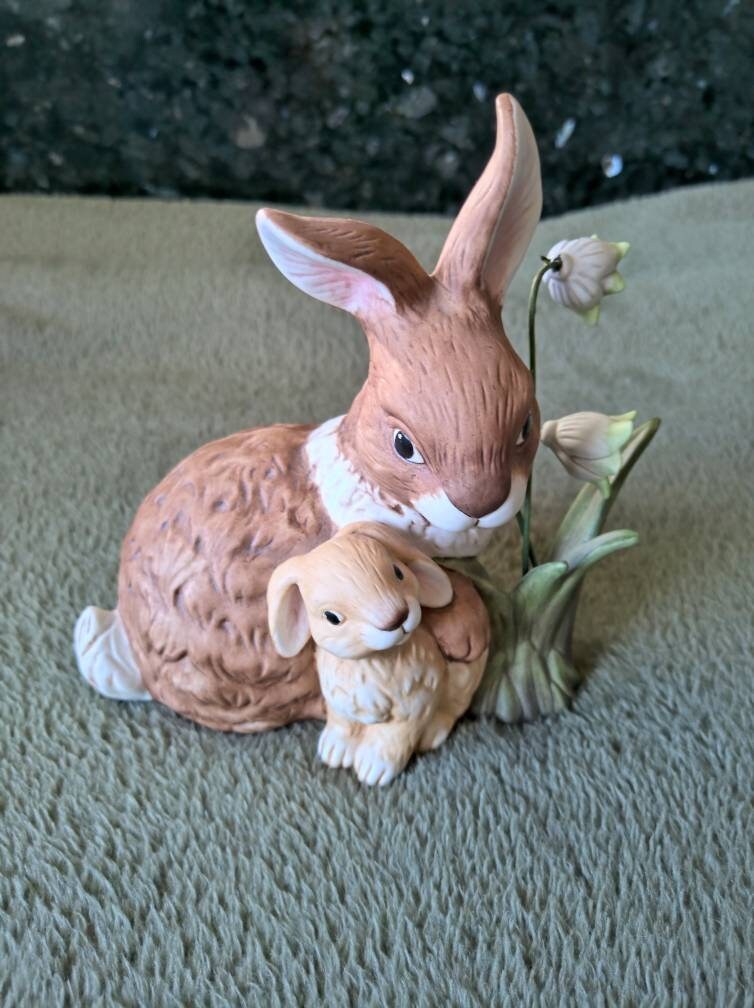 ゲーベル イースターバニーフィギュア：限定版 - Etsy 日本