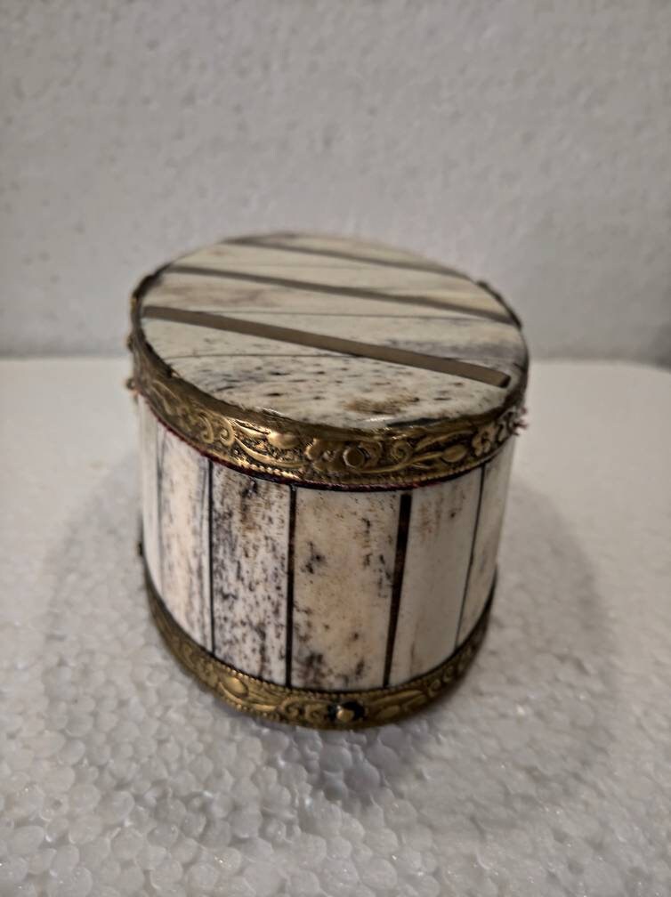 ビンテージのインドの骨と真鍮の小物ジュエリーボックス。 - Etsy 日本