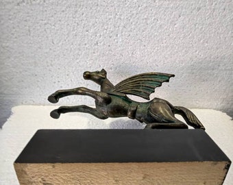 ブロンズペガサス像：神話の馬の彫刻、20世紀 - Etsy 日本
