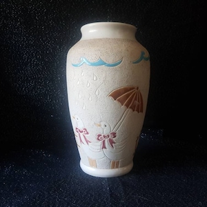Cute Scandinavian design vase with Geese.