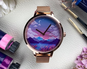 Montre d'artiste unique pour femme peinte à la main | Limité à 35 pièces | Or rose | Montagnes au coucher du soleil | Cadeau spécial pour elle