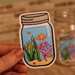 Clownfisch in einem Mason Jar Aufkleber