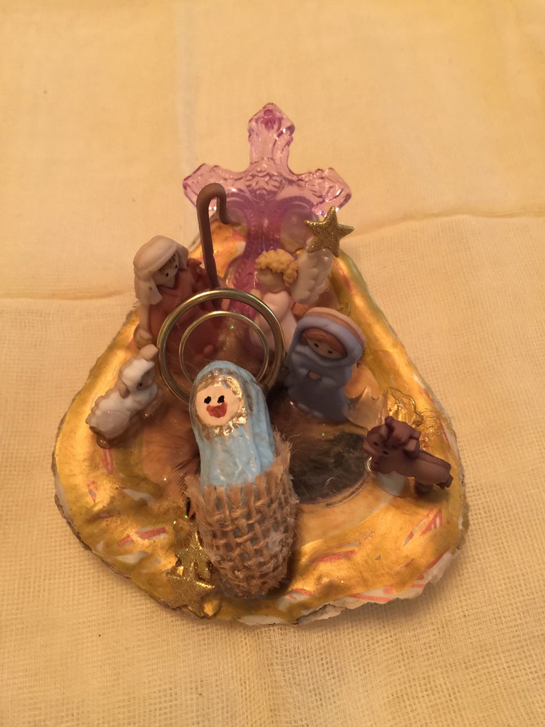 oyster shell nativity image 0
